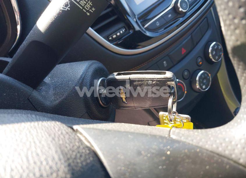 Photo 11 of 2017 Chevrolet Trax LS (VIN 3GNCJKSB1HL187095)