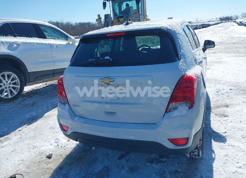 Photo 17 of 2017 Chevrolet Trax LS (VIN 3GNCJKSB1HL187095)