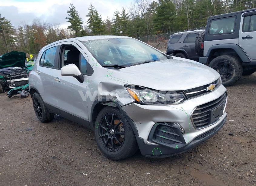 Photo 6 of 2017 Chevrolet Trax LS (VIN 3GNCJKSB1HL227854)