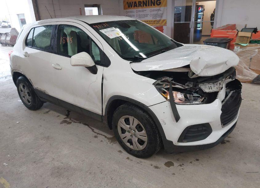 2017 Chevrolet Trax LS (VIN 3GNCJKSB1HL233508) main photo