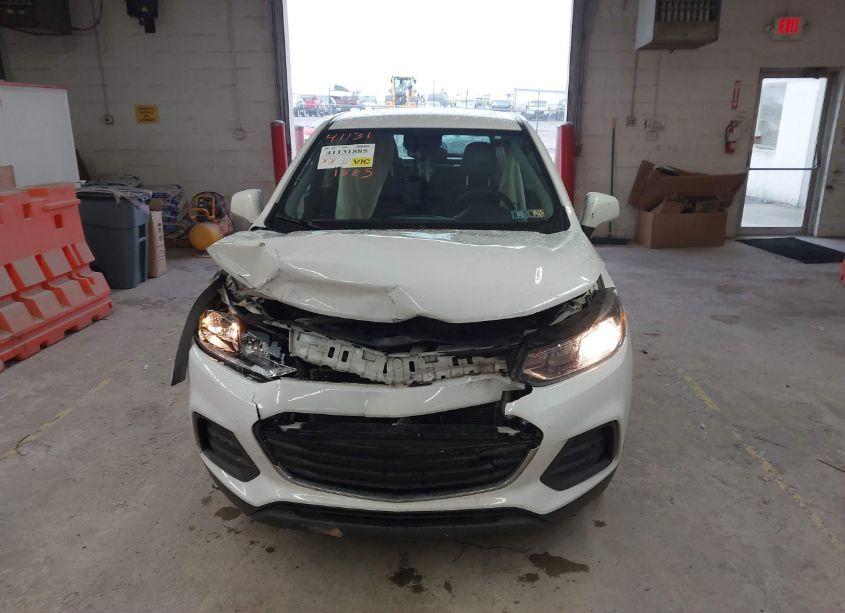 Photo 12 of 2017 Chevrolet Trax LS (VIN 3GNCJKSB1HL233508)