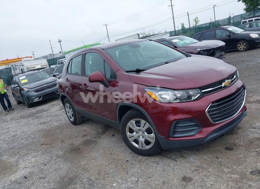 2017 Chevrolet Trax LS (VIN 3GNCJKSB1HL273894) main photo