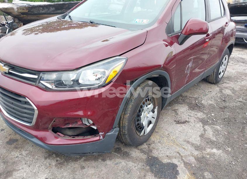 Photo 17 of 2017 Chevrolet Trax LS (VIN 3GNCJKSB1HL273894)