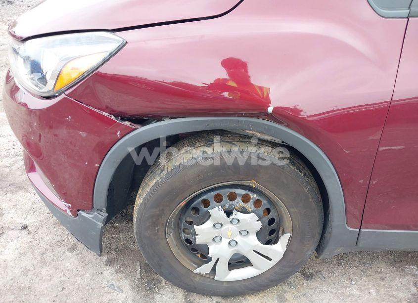 Photo 6 of 2017 Chevrolet Trax LS (VIN 3GNCJKSB1HL273894)