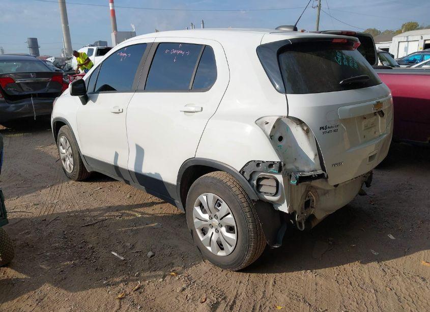 Photo 3 of 2017 Chevrolet Trax LS (VIN 3GNCJKSB1HL282241)