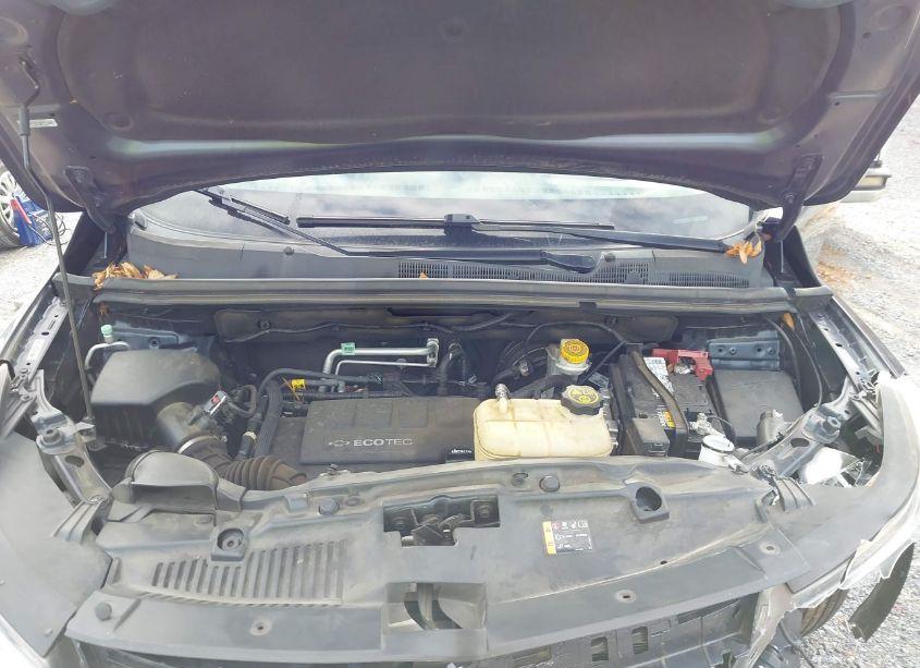 Photo 10 of 2018 Chevrolet Trax LS (VIN 3GNCJKSB1JL377601)