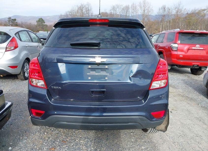 Photo 17 of 2018 Chevrolet Trax LS (VIN 3GNCJKSB1JL377601)