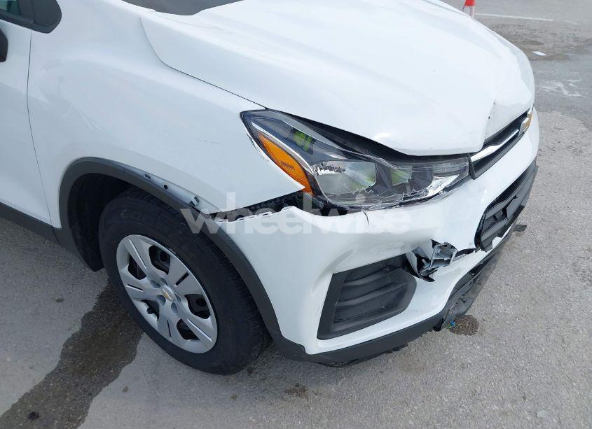 Photo 12 of 2019 Chevrolet Trax LS (VIN 3GNCJKSB1KL130676)