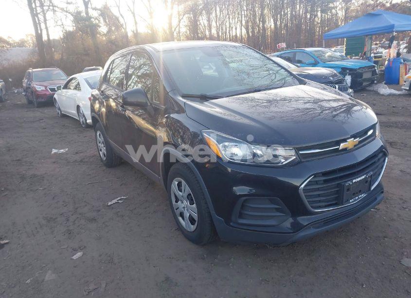2019 Chevrolet Trax LS (VIN 3GNCJKSB1KL132511) main photo