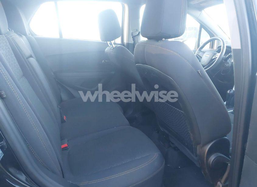 Photo 8 of 2019 Chevrolet Trax LS (VIN 3GNCJKSB1KL132511)