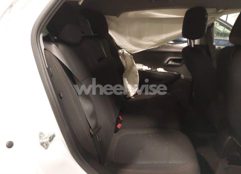 Photo 8 of 2019 Chevrolet Trax LS (VIN 3GNCJKSB1KL403194)