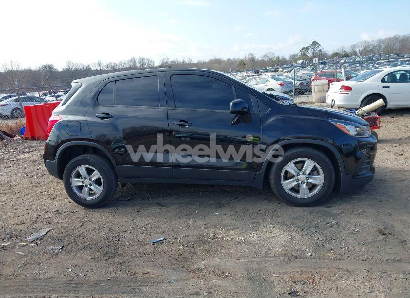 Photo 14 of 2020 Chevrolet Trax FWD LS (VIN 3GNCJKSB1LL306319)