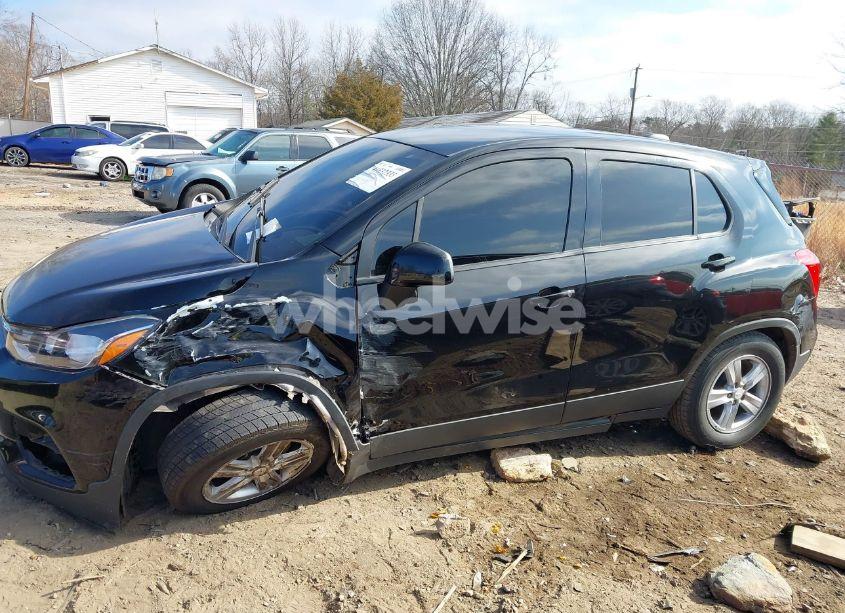 Photo 15 of 2020 Chevrolet Trax FWD LS (VIN 3GNCJKSB1LL306319)