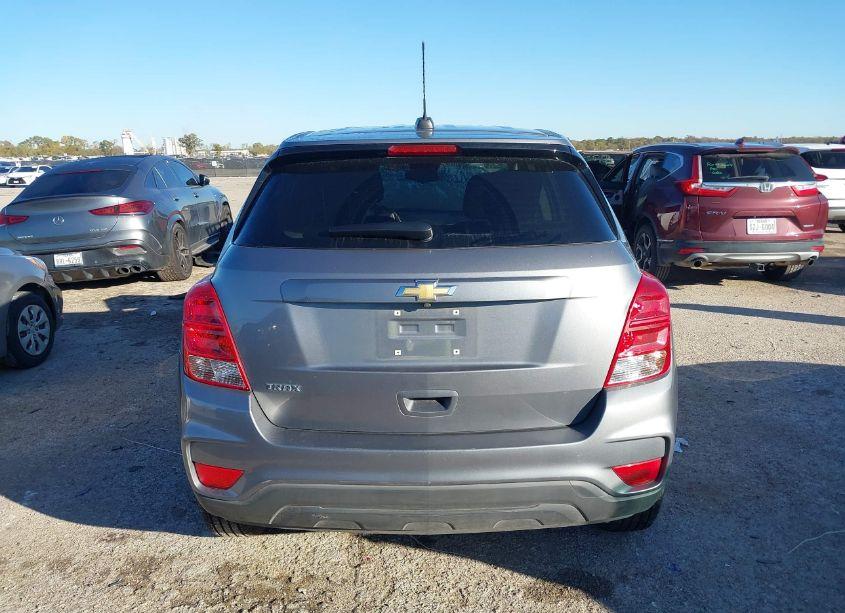 Photo 16 of 2020 Chevrolet Trax FWD LS (VIN 3GNCJKSB1LL307065)