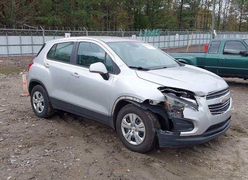 2016 Chevrolet Trax 1LS (VIN 3GNCJKSB2GL250526) main photo