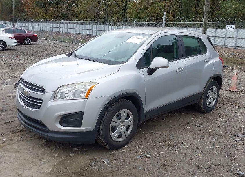 Photo 2 of 2016 Chevrolet Trax 1LS (VIN 3GNCJKSB2GL250526)