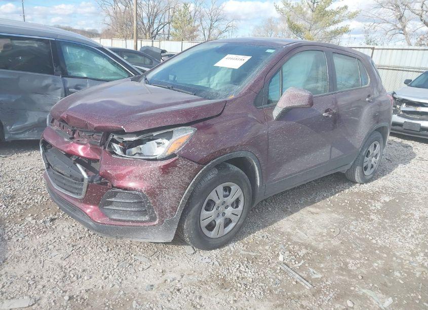Photo 2 of 2017 Chevrolet Trax LS (VIN 3GNCJKSB2HL153943)