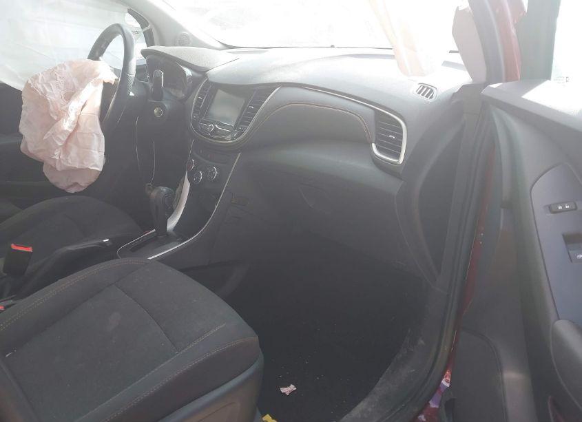 Photo 5 of 2017 Chevrolet Trax LS (VIN 3GNCJKSB2HL153943)