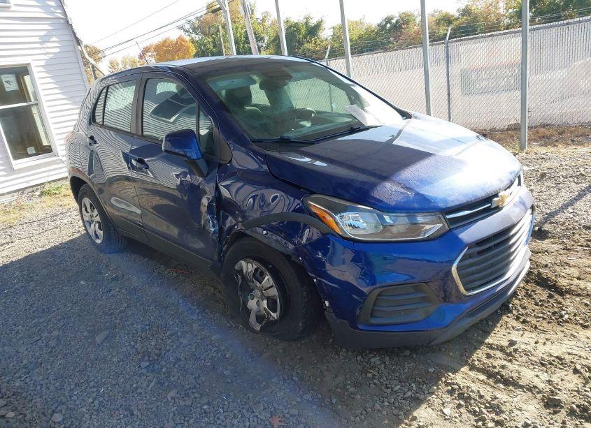 2017 Chevrolet Trax LS (VIN 3GNCJKSB2HL179278) main photo