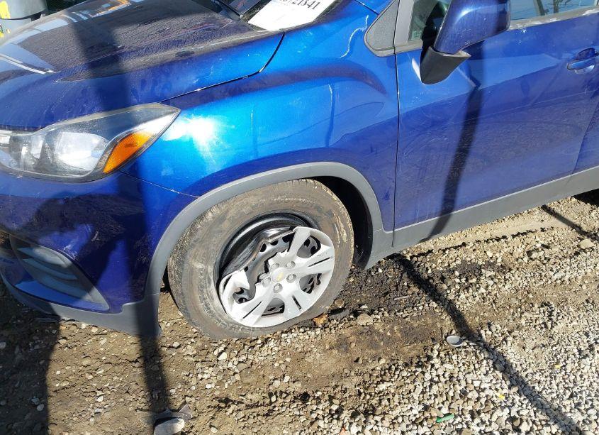 Photo 17 of 2017 Chevrolet Trax LS (VIN 3GNCJKSB2HL179278)