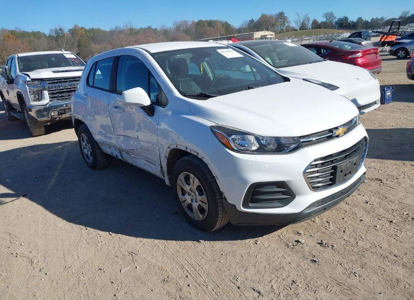 2017 Chevrolet Trax LS (VIN 3GNCJKSB2HL257221) main photo