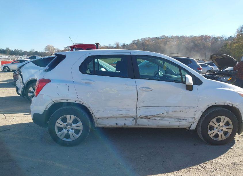 Photo 13 of 2017 Chevrolet Trax LS (VIN 3GNCJKSB2HL257221)