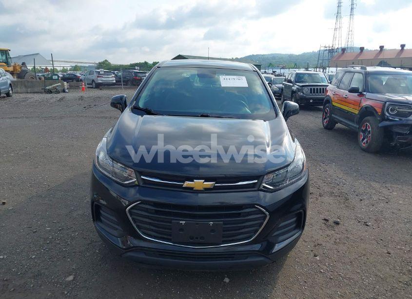 Photo 12 of 2019 Chevrolet Trax LS (VIN 3GNCJKSB2KL314878)