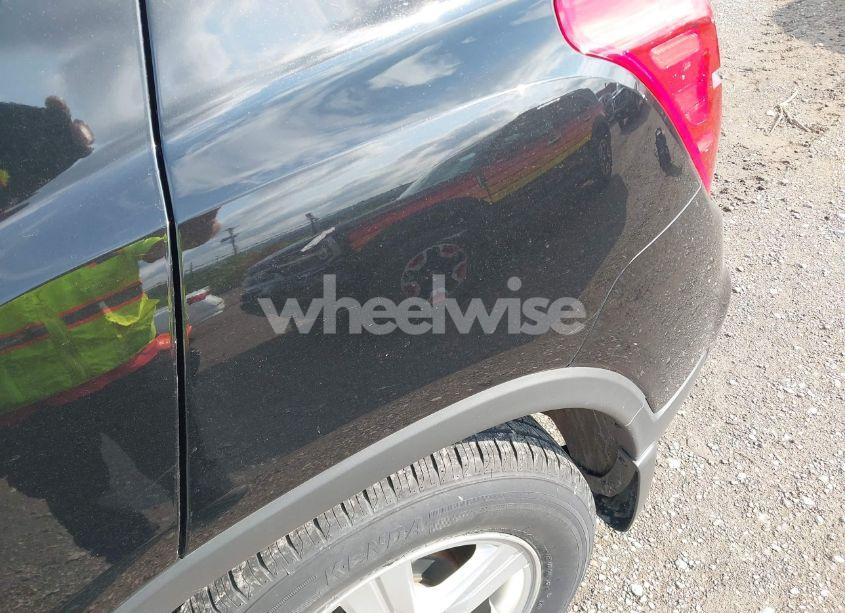 Photo 6 of 2019 Chevrolet Trax LS (VIN 3GNCJKSB2KL314878)