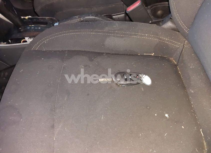 Photo 11 of 2019 Chevrolet Trax LS (VIN 3GNCJKSB2KL335875)