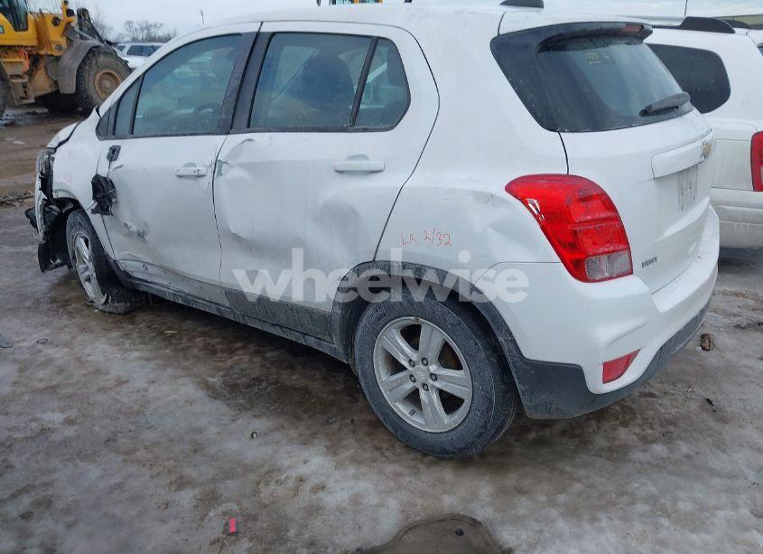 Photo 14 of 2019 Chevrolet Trax LS (VIN 3GNCJKSB2KL370576)