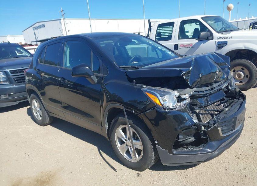 2019 Chevrolet Trax LS (VIN 3GNCJKSB2KL402278) main photo