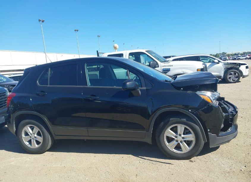 Photo 13 of 2019 Chevrolet Trax LS (VIN 3GNCJKSB2KL402278)