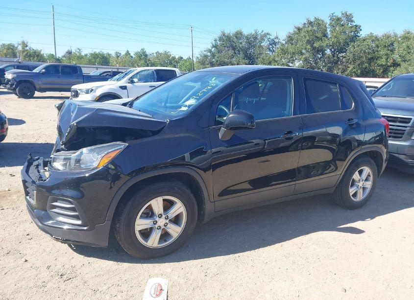 Photo 14 of 2019 Chevrolet Trax LS (VIN 3GNCJKSB2KL402278)