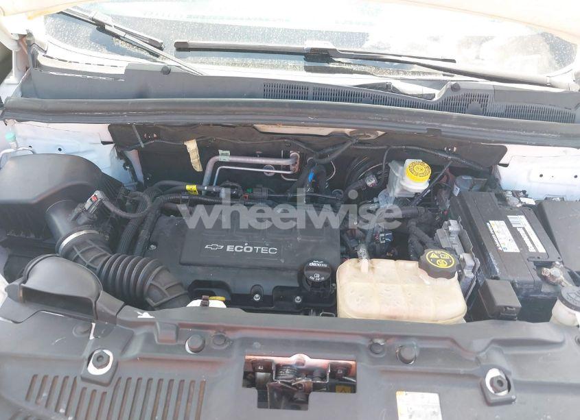 Photo 10 of 2020 Chevrolet Trax FWD LS (VIN 3GNCJKSB2LL126640)