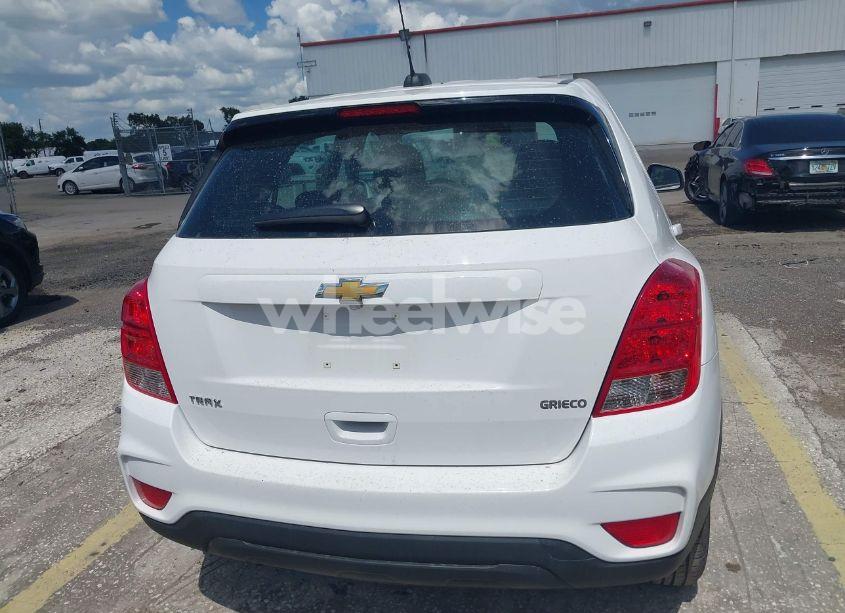 Photo 16 of 2020 Chevrolet Trax FWD LS (VIN 3GNCJKSB2LL126640)