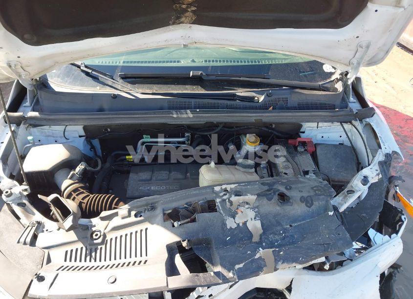 Photo 10 of 2020 Chevrolet Trax FWD LS (VIN 3GNCJKSB2LL132065)