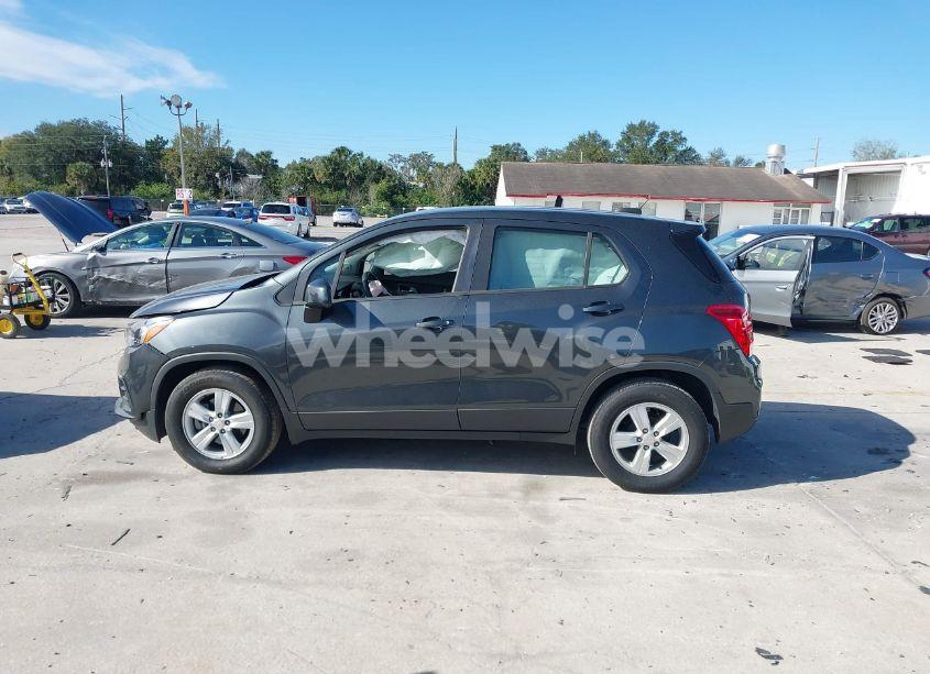 Photo 14 of 2020 Chevrolet Trax FWD LS (VIN 3GNCJKSB2LL140893)