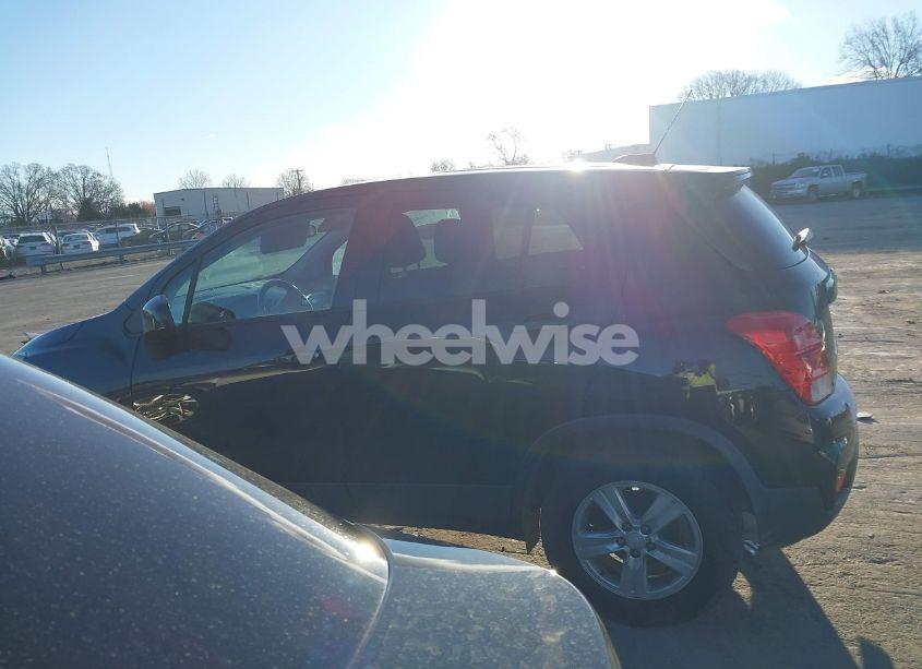 Photo 15 of 2020 Chevrolet Trax FWD LS (VIN 3GNCJKSB2LL179516)