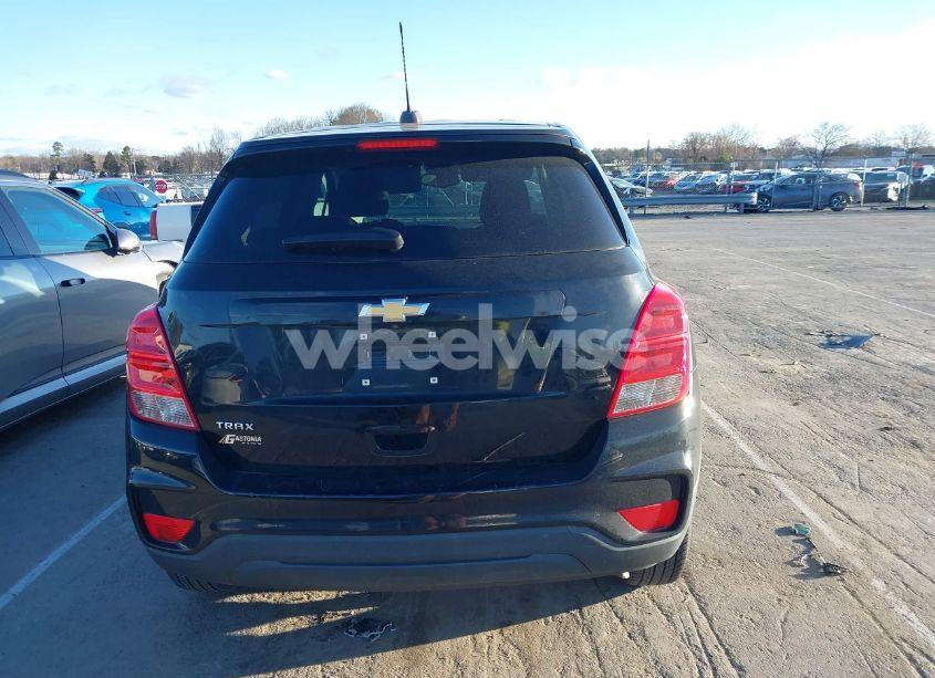 Photo 17 of 2020 Chevrolet Trax FWD LS (VIN 3GNCJKSB2LL179516)