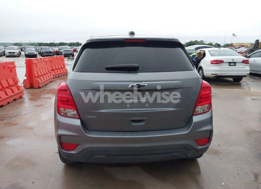 Photo 16 of 2020 Chevrolet Trax FWD LS (VIN 3GNCJKSB2LL221800)