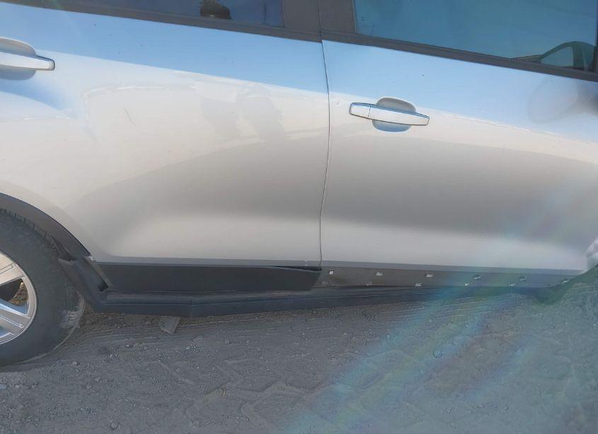 Photo 18 of 2020 Chevrolet Trax FWD LS (VIN 3GNCJKSB2LL319130)