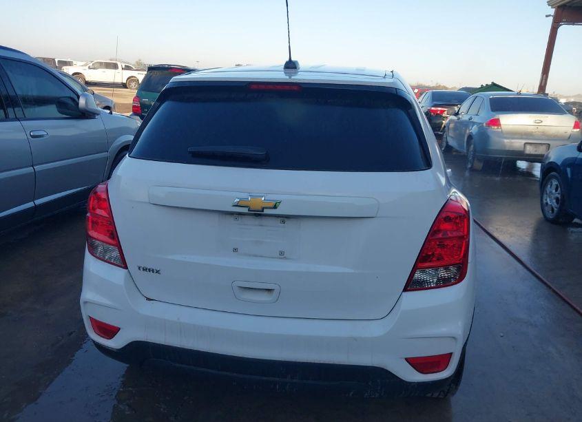 Photo 16 of 2020 Chevrolet Trax FWD LS (VIN 3GNCJKSB2LL331116)