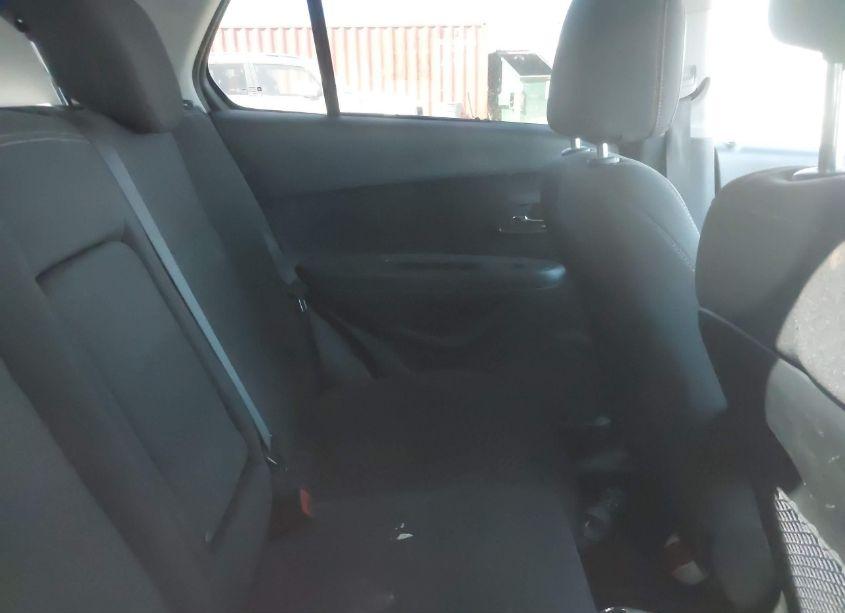 Photo 8 of 2020 Chevrolet Trax FWD LS (VIN 3GNCJKSB2LL331116)