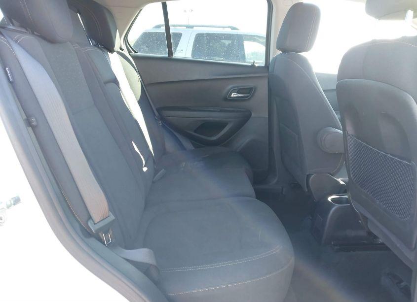 Photo 8 of 2020 Chevrolet Trax FWD LS (VIN 3GNCJKSB2LL336168)