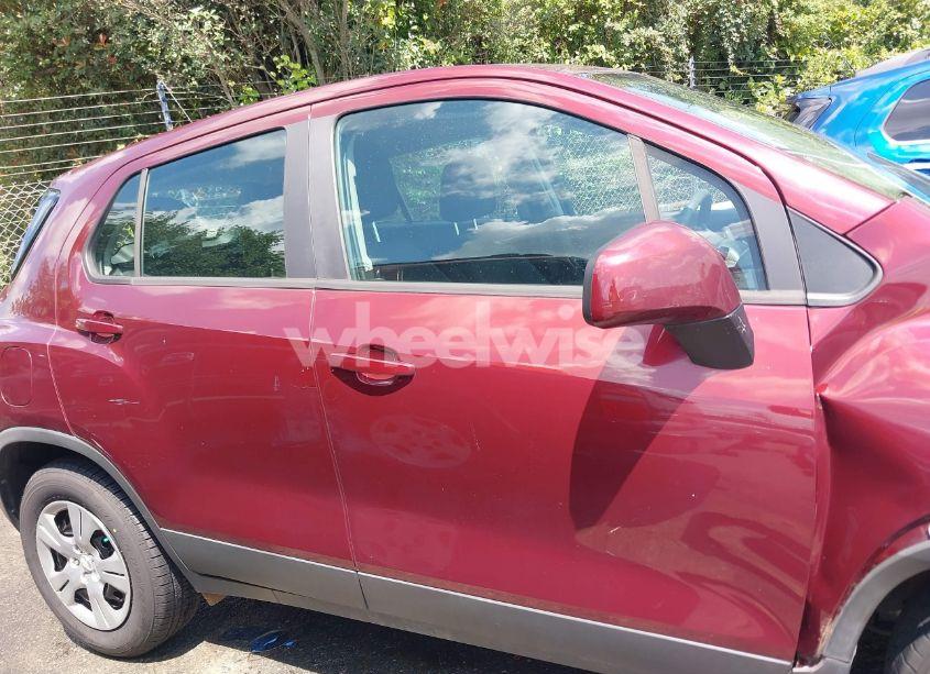 Photo 13 of 2016 Chevrolet Trax 1LS (VIN 3GNCJKSB3GL272194)