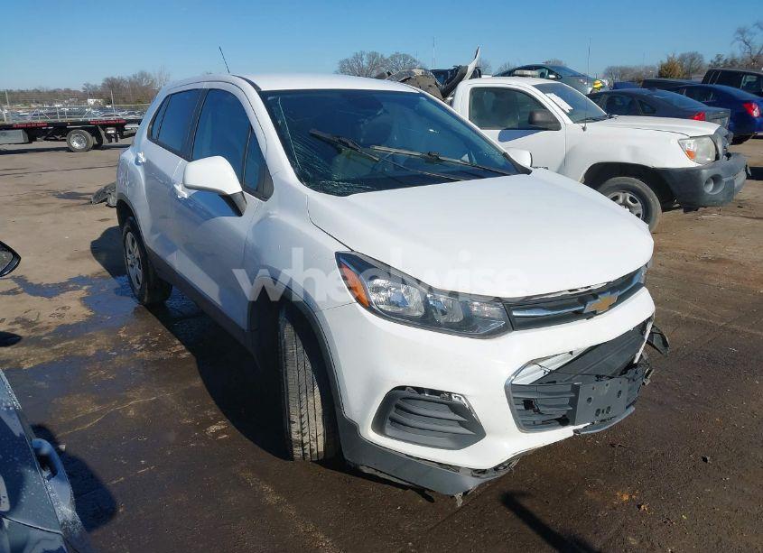 2017 Chevrolet Trax LS (VIN 3GNCJKSB3HL285965) main photo