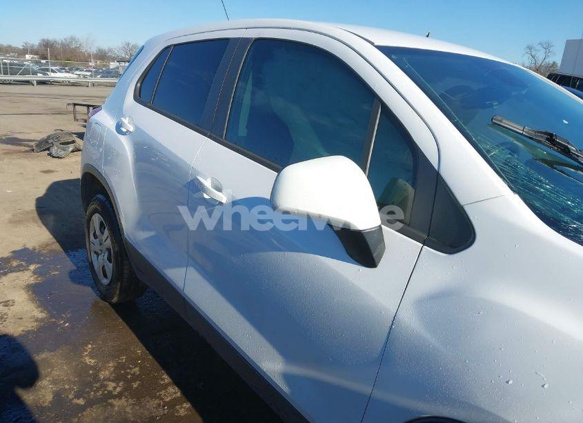 Photo 12 of 2017 Chevrolet Trax LS (VIN 3GNCJKSB3HL285965)