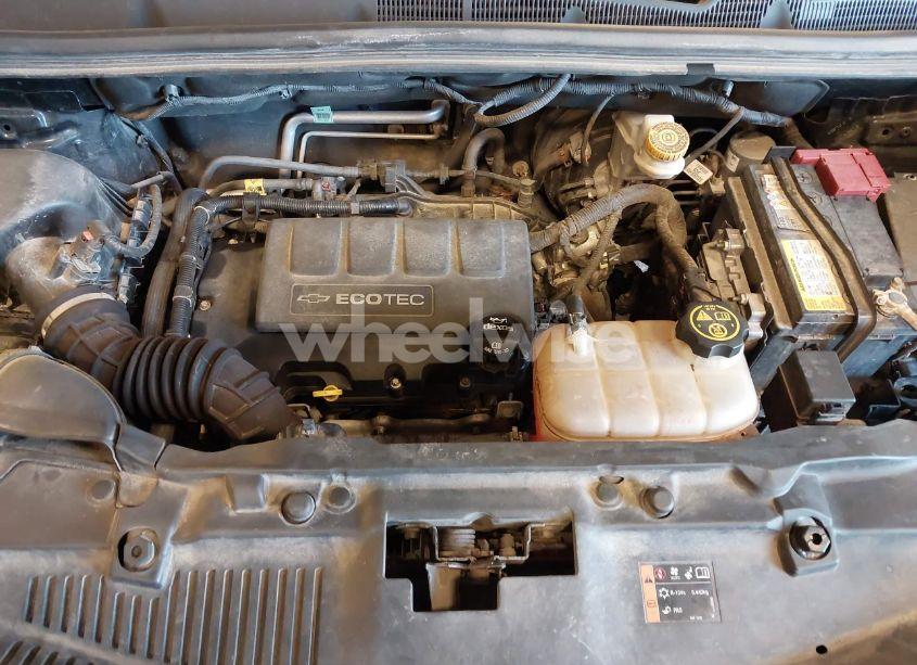 Photo 10 of 2018 Chevrolet Trax LS (VIN 3GNCJKSB3JL377115)