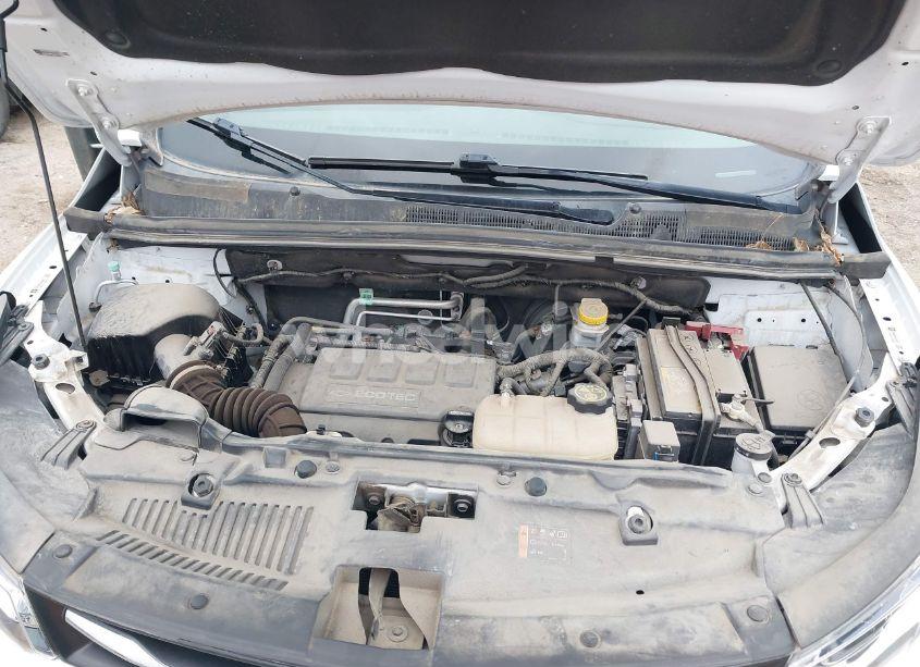 Photo 10 of 2018 Chevrolet Trax LS (VIN 3GNCJKSB3JL416060)