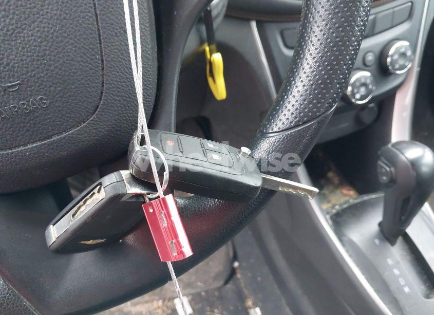 Photo 11 of 2018 Chevrolet Trax LS (VIN 3GNCJKSB3JL416060)